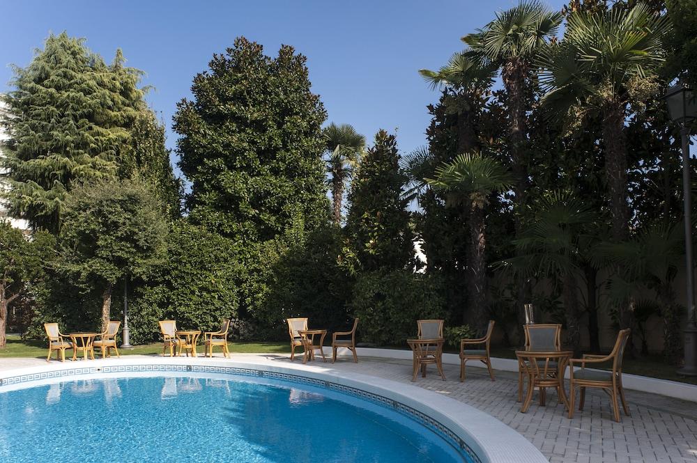 Hotel Due Torri Abano Terme Exterior photo